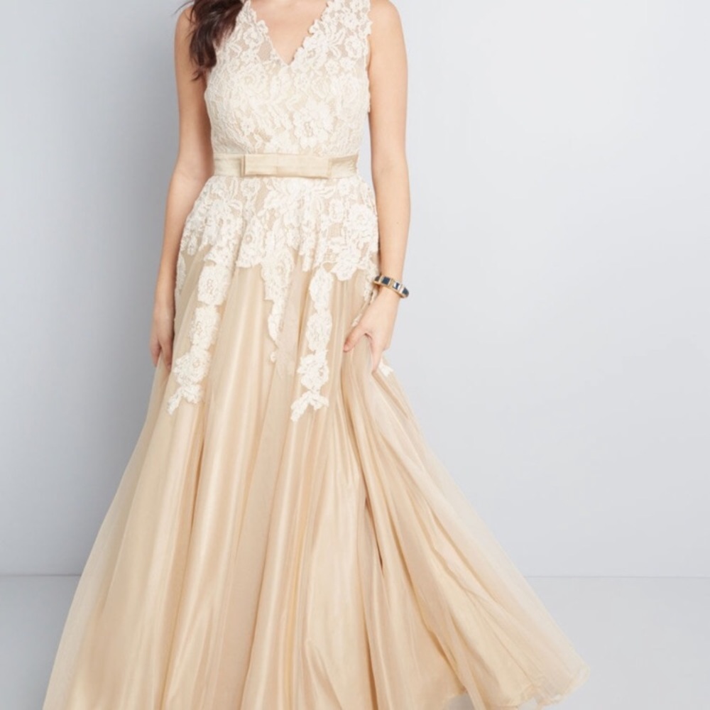 ModCloth Memorable Magic Maxi Wedding Dress
